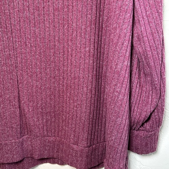 Lane Bryant Cozy Wine Colored Active Knit Lightweight Slouchy Hoodie
Sz 14/16 - Picture 9 of 10